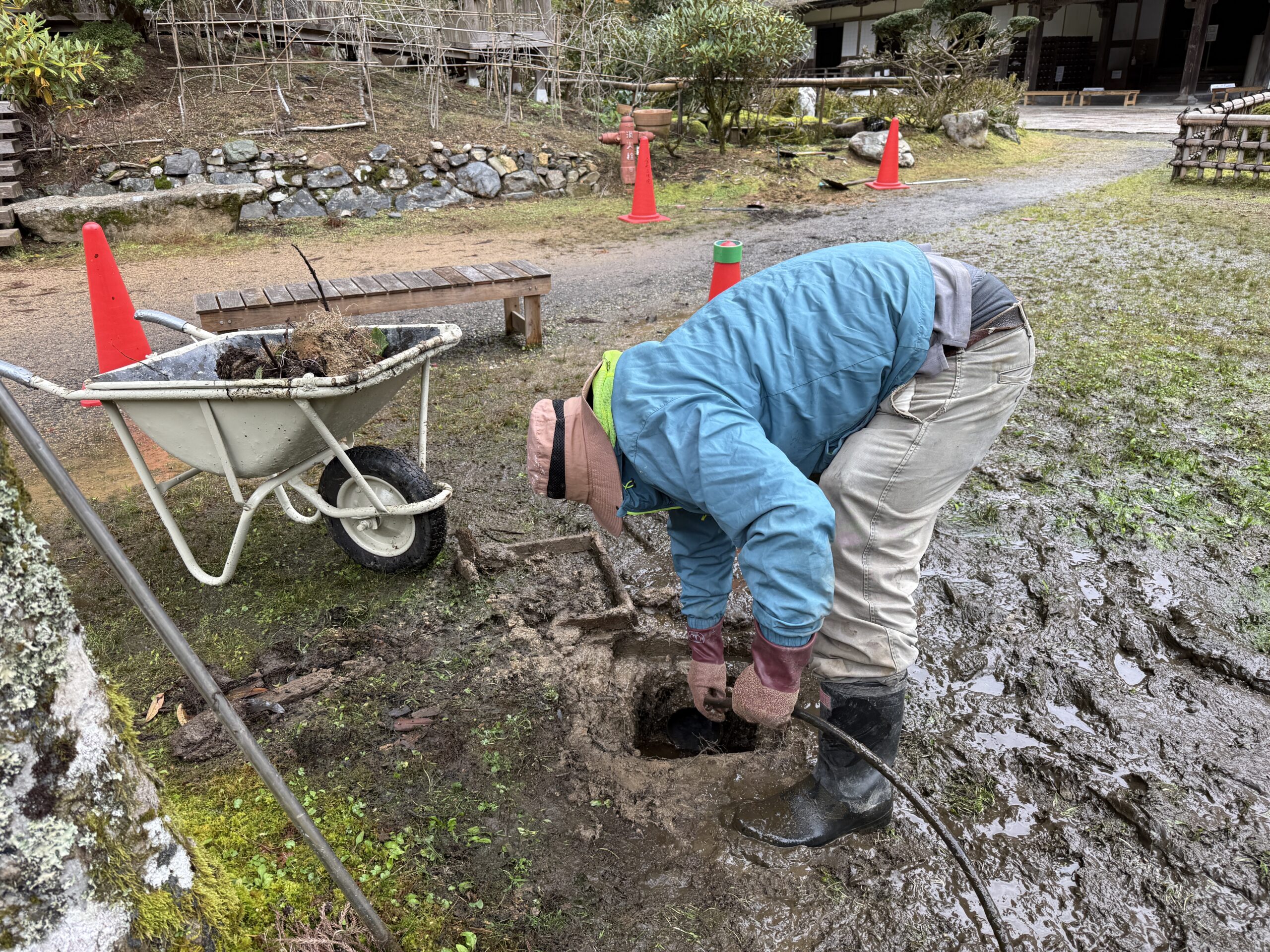 きぼう建設 | 高野山　金剛三昧院　多宝塔周囲排水管調査